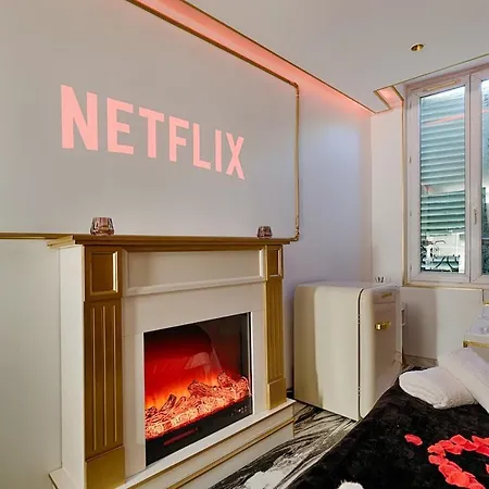 Le Royal Jacuzzi Apartmán *