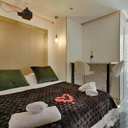 Le Royal Jacuzzi * Villeneuve-Saint-Georges